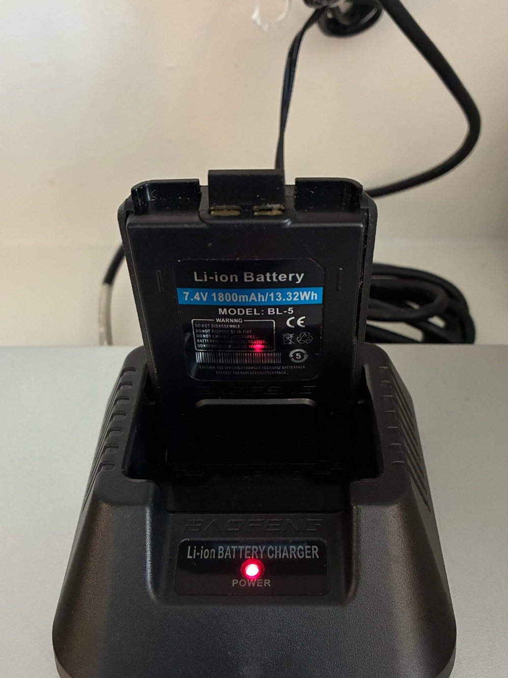 Universal Black Li-ion Camera Battery (7.4V 1800mAh) with Charger